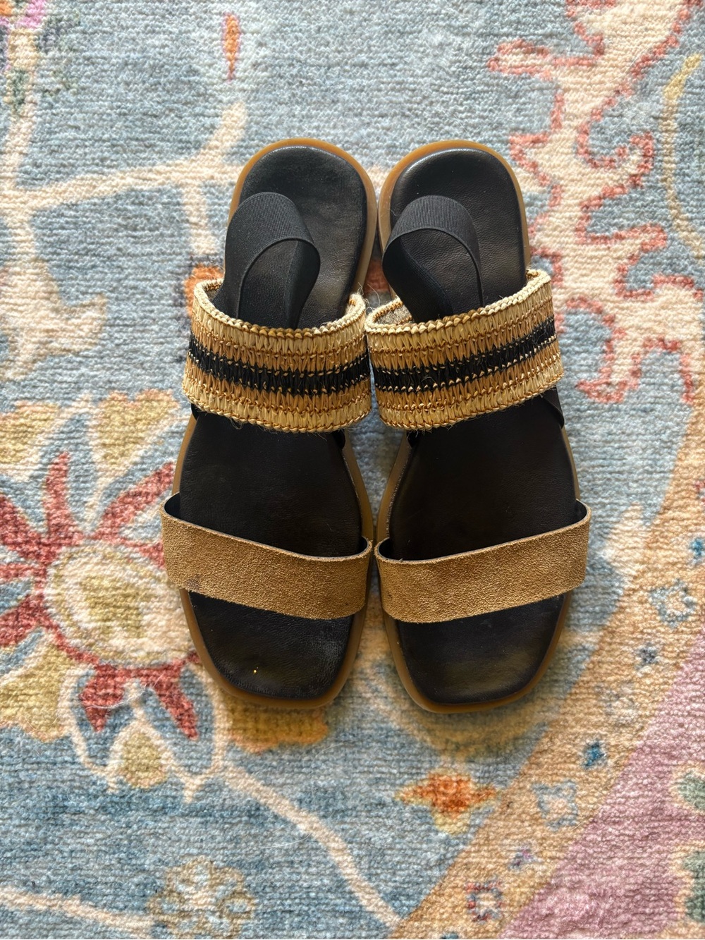 Woven Strap Black & Tan Women’s Slide Sandals
